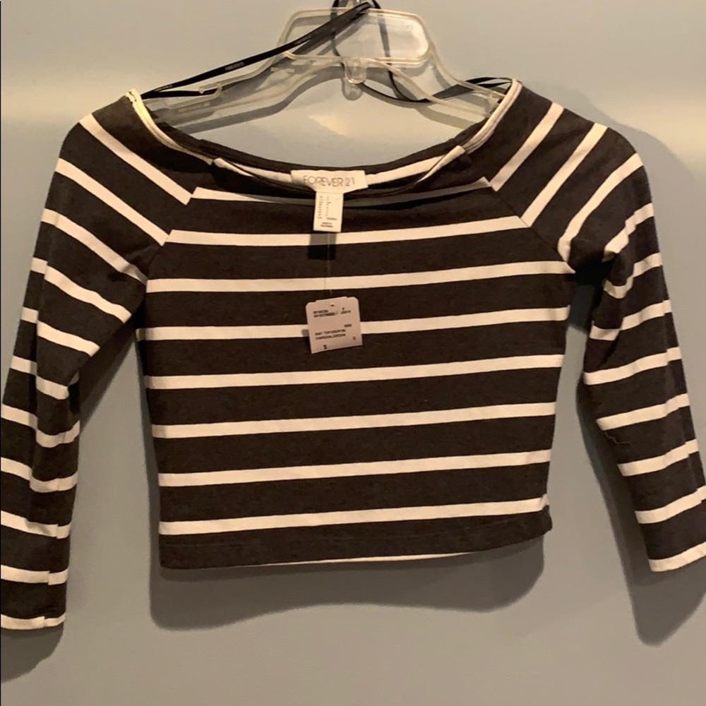 🆕Crop Top - Picture 3 of 3
